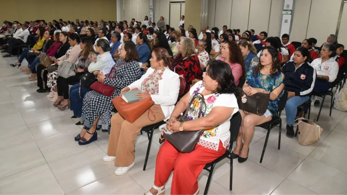 La SEDUC llevó a cabo la conferencia titulada 'Paulo Freire y la Nueva Escuela Mexicana', impartida por el profesor Carlos Díaz Marchant.