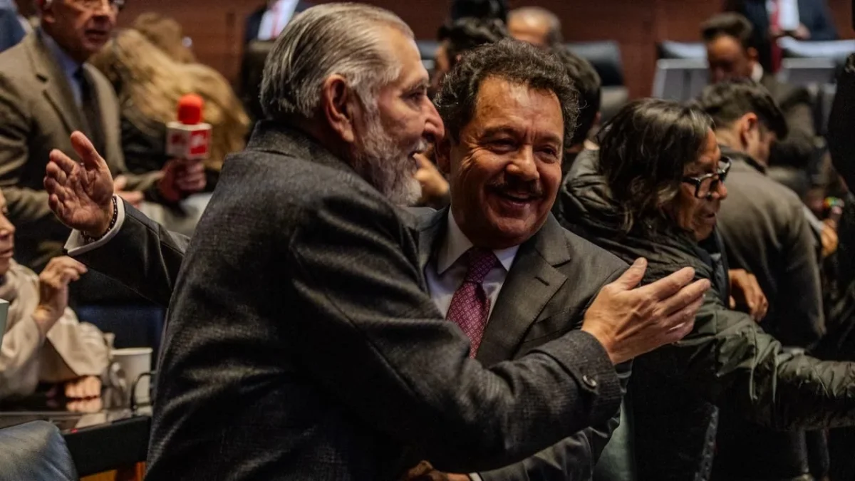 Durante el inicio del periodo ordinario de sesiones del Senado, Ignacio Mier encabezó su primera reunión con coordinadores y senadores.