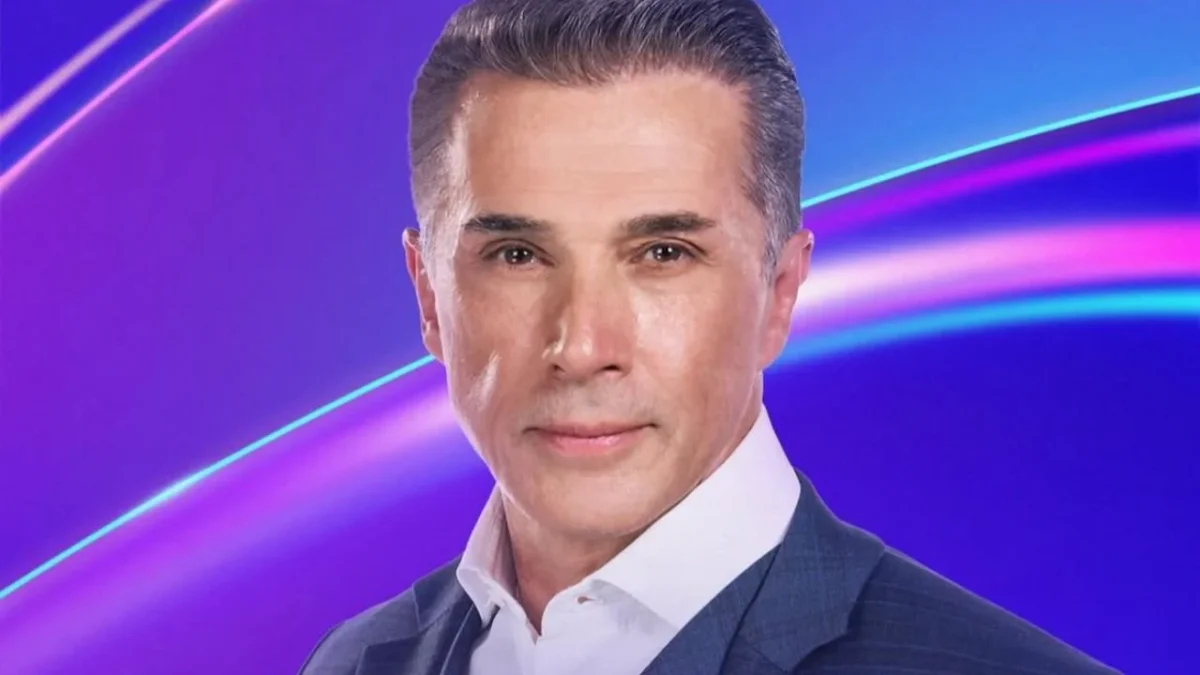 El diputado Sergio Mayer se integró a ‘La Casa de los Famosos’, producción de Telemundo, lo que implicará su ausencia temporal en San Lázaro.