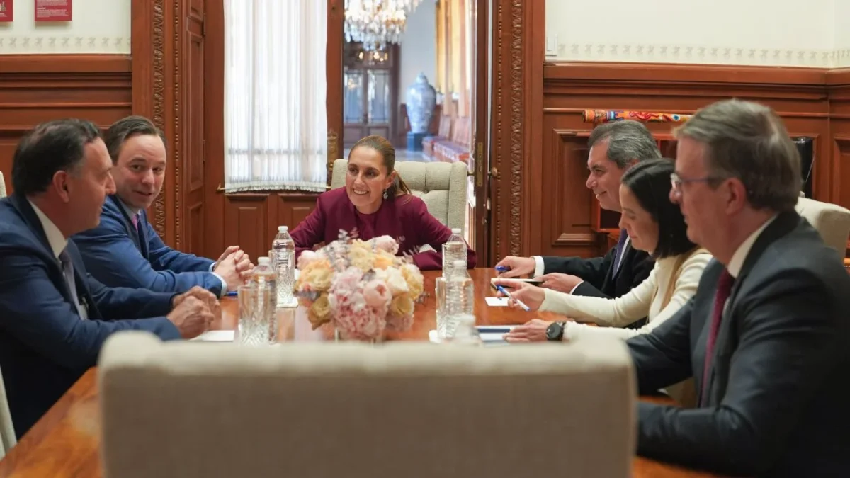 La presidenta Claudia Sheinbaum informó que se reunió con el director ejecutivo de GE Vernova y el director ejecutivo de Xignux.