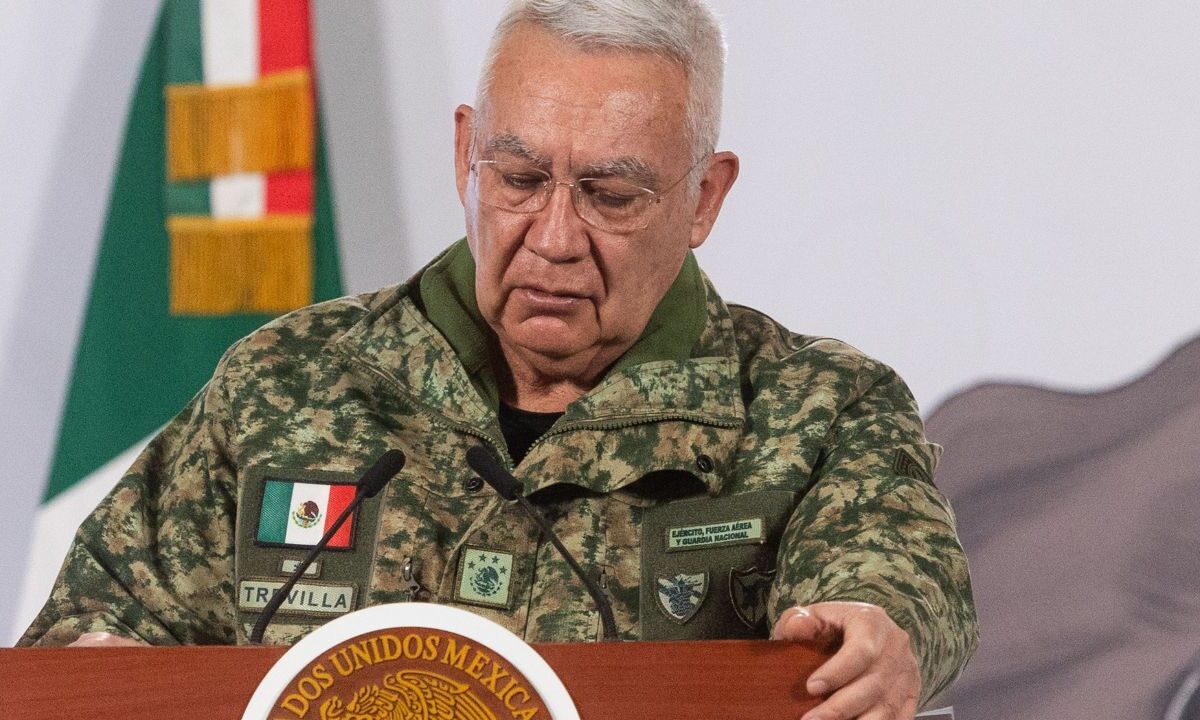 El titular de la Secretaría de la Defensa Nacional informó que suman 28 elementos federales fallecidos en operativos contra El Mencho, el líder del CJNG.