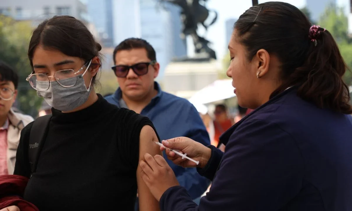 La CDMX cuenta con 124 puntos estratégicos de vacunación contra el sarampión, ubicados en estaciones del Metro y en espacios públicos.