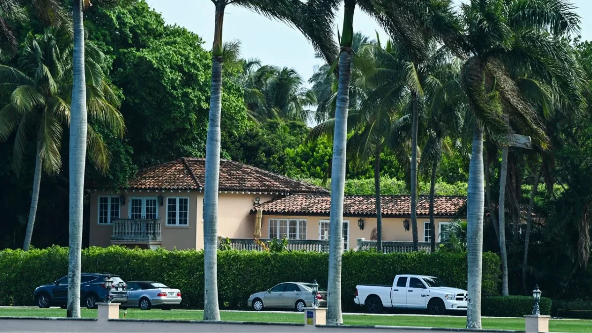 Un hombre armado quedó abatido tras irrumpir en el perímetro de seguridad de Mar-a-Lago, residencia del presidente Donald Trump en Florida.