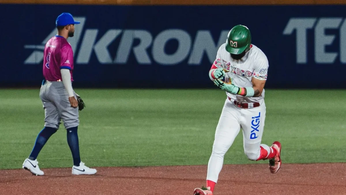 Los Tomateros de Culiacán remontaron de manera dramática a los Leones de Escogido y avanzaron a semifinales en la Serie del Caribe.