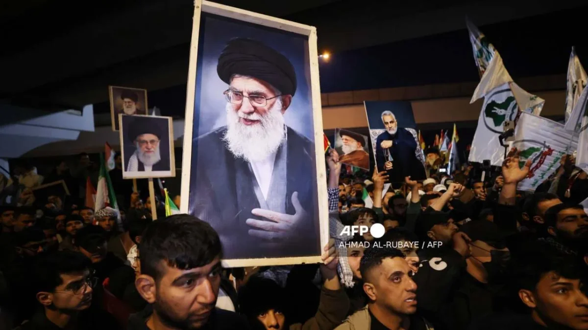 Donald Trump afirmó este sábado que el líder supremo iraní, el ayatolá Alí Jameneí, murió en los ataques aéreos.