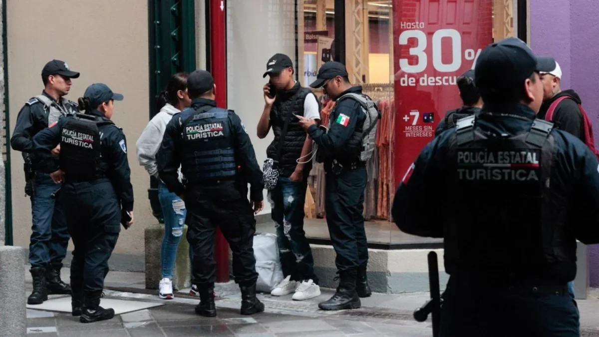 El robo bajo la modalidad de “farderos” afecta a comercios en Puebla, donde personas de distintas edades participan en esta práctica.
