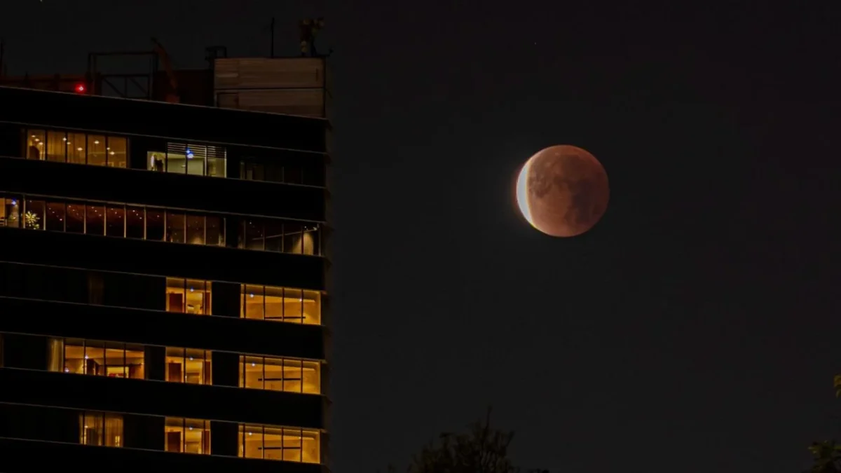 Así se vivió el Eclipse Lunar en México, el cielo se volvió rojo