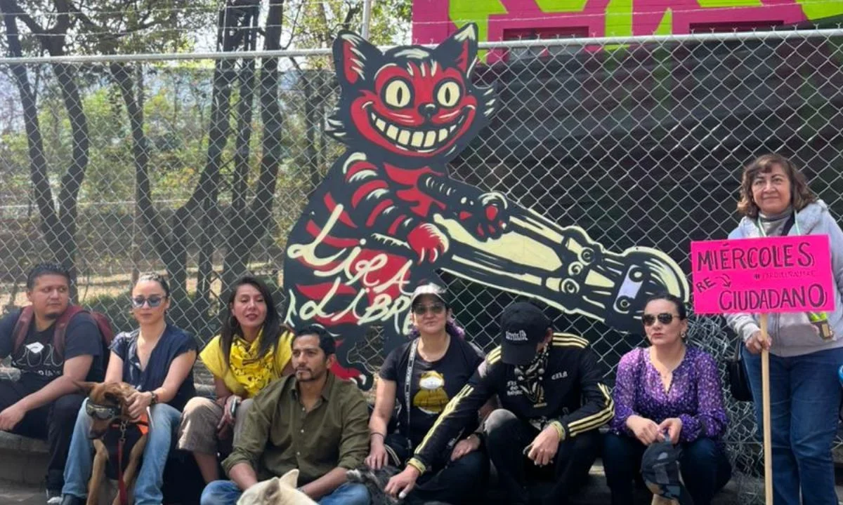 Con ‘protesta gráfica’ vecinos de Miguel Hidalgo exigen reapertura total de Parque Lira