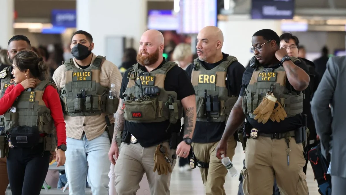 El ICE en aeropuertos desata polémica y reabre debate migratorio