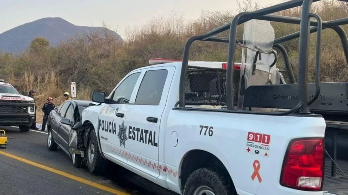Fuerte choque entre una patrulla y un particular deja dos fallecidos en Guerrero