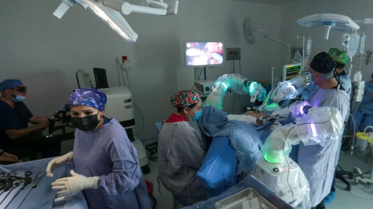 La Salle, primera universidad en Latam en capacitar para cirugía robótica
