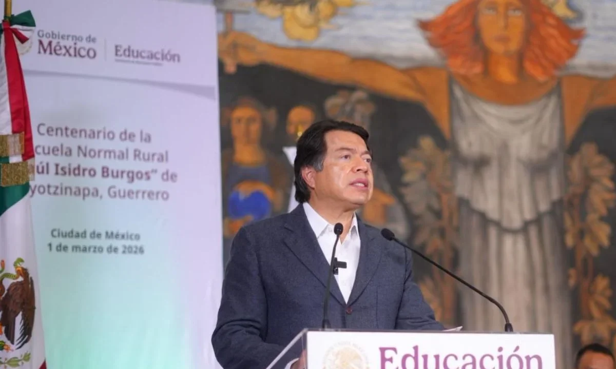 Mario Delgado encabeza ceremonia por los 100 años de la Normal Rural de Ayotzinapa y reconoce su legado para la Nueva Escuela Mexicana