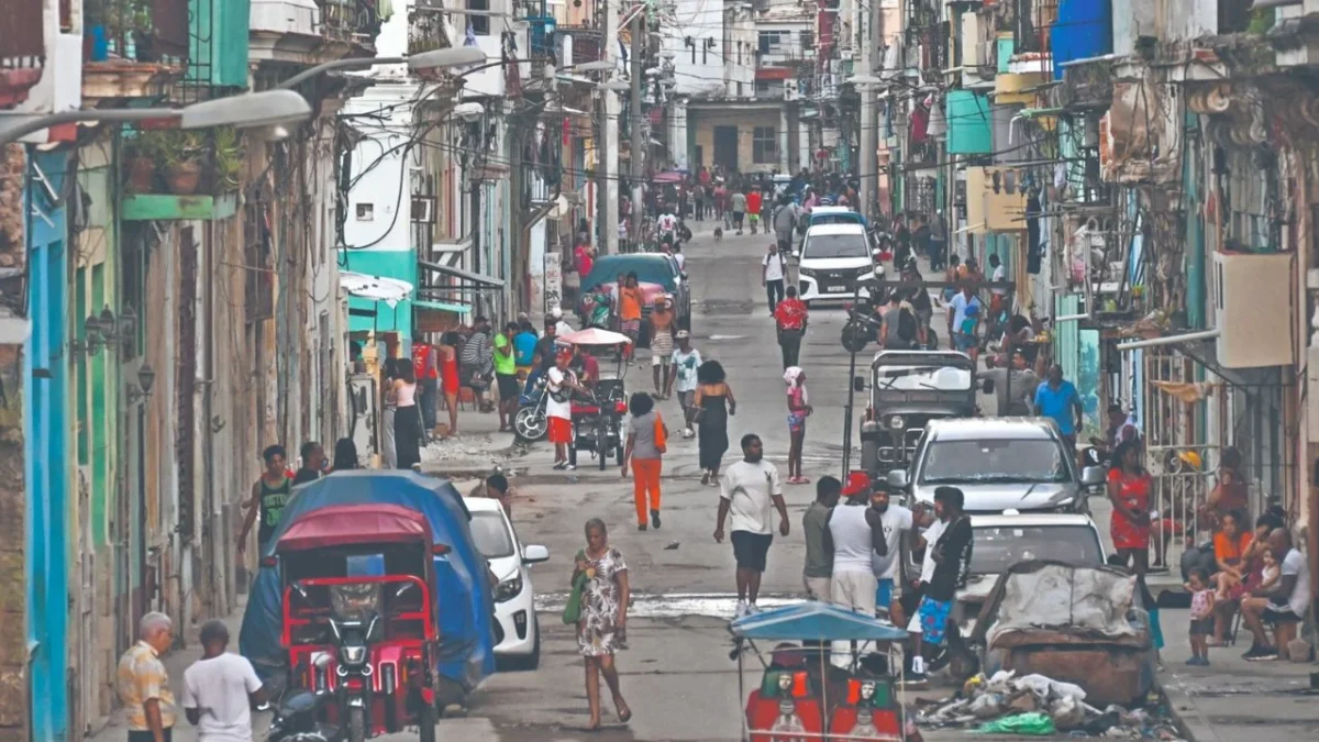 Mientras Cuba busca salir de la crisis, Trump espera tener 'el honor' de tomar la isla