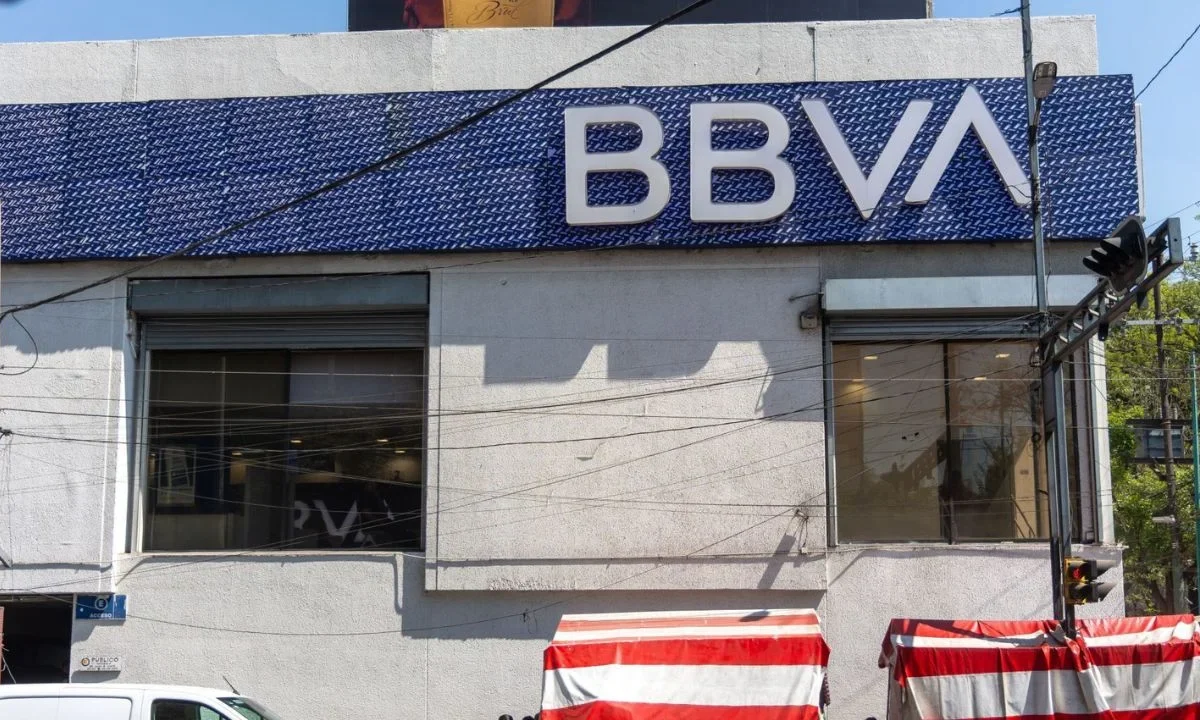 Morena CDMX promueve iniciativa contra cobros excesivos de bancos