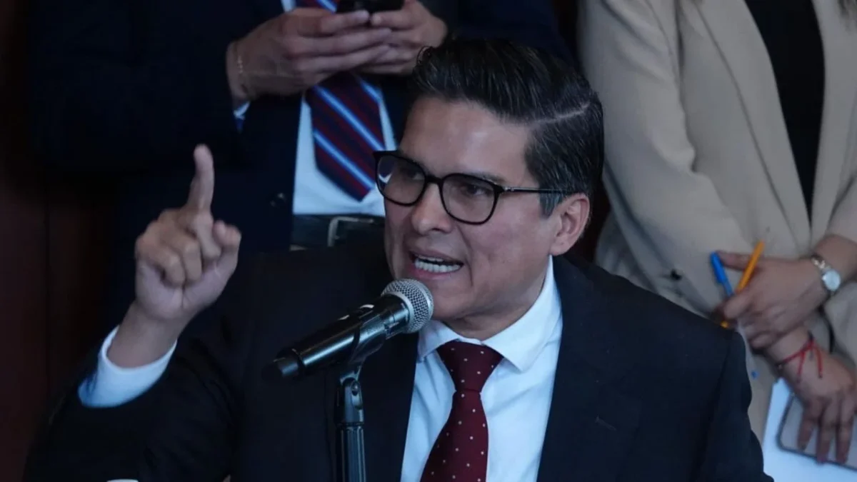Plan B es la 'oportunidad para dejar atrás excesos', señala morenista Pável Jarero