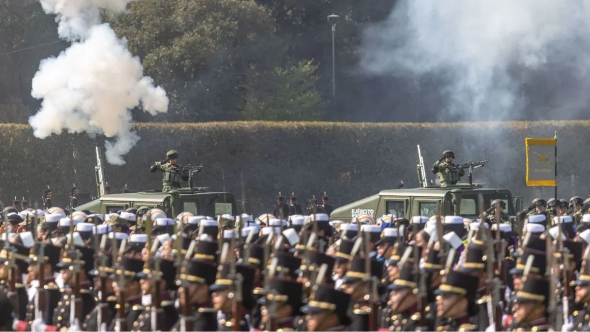 Sheinbaum justifica la ceremonia del 8M en Campo Marte