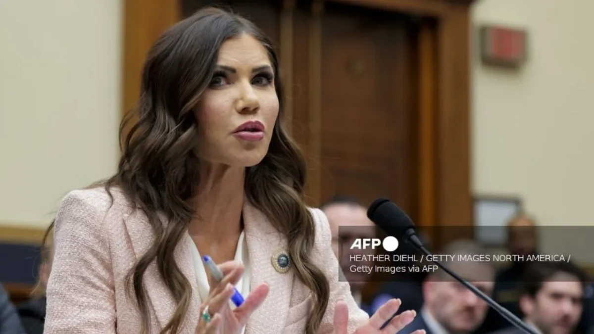 Trump anuncia que destituyó a la secretaría de Seguridad Nacional Kristi Noem