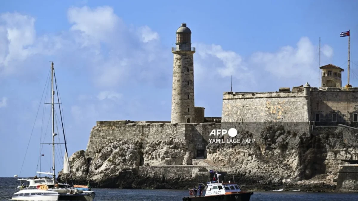 Trump permitiría la entrada de petróleo ruso en Cuba
