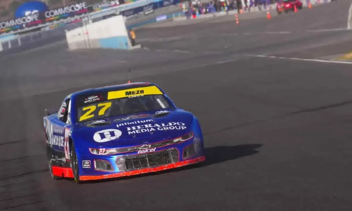 Alessandros Racing, de Grupo Andrade, compite en la NASCAR México Series 2026.