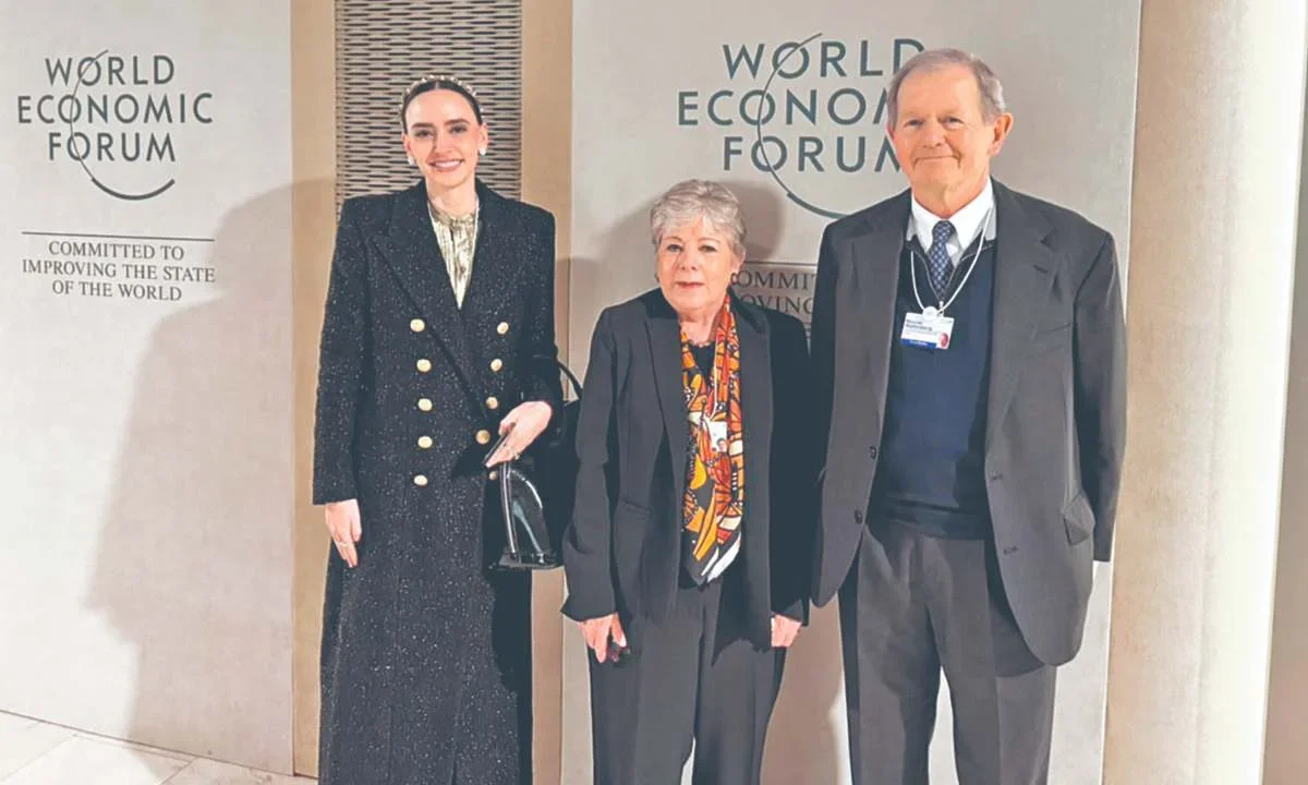 Encuentro. En Suiza, Alicia Bárcena y Altagracia Gómez, se reunieron con Marcus Wallenberg, presidente del banco sueco Skandinaviska Enskilda Banken (SEB).