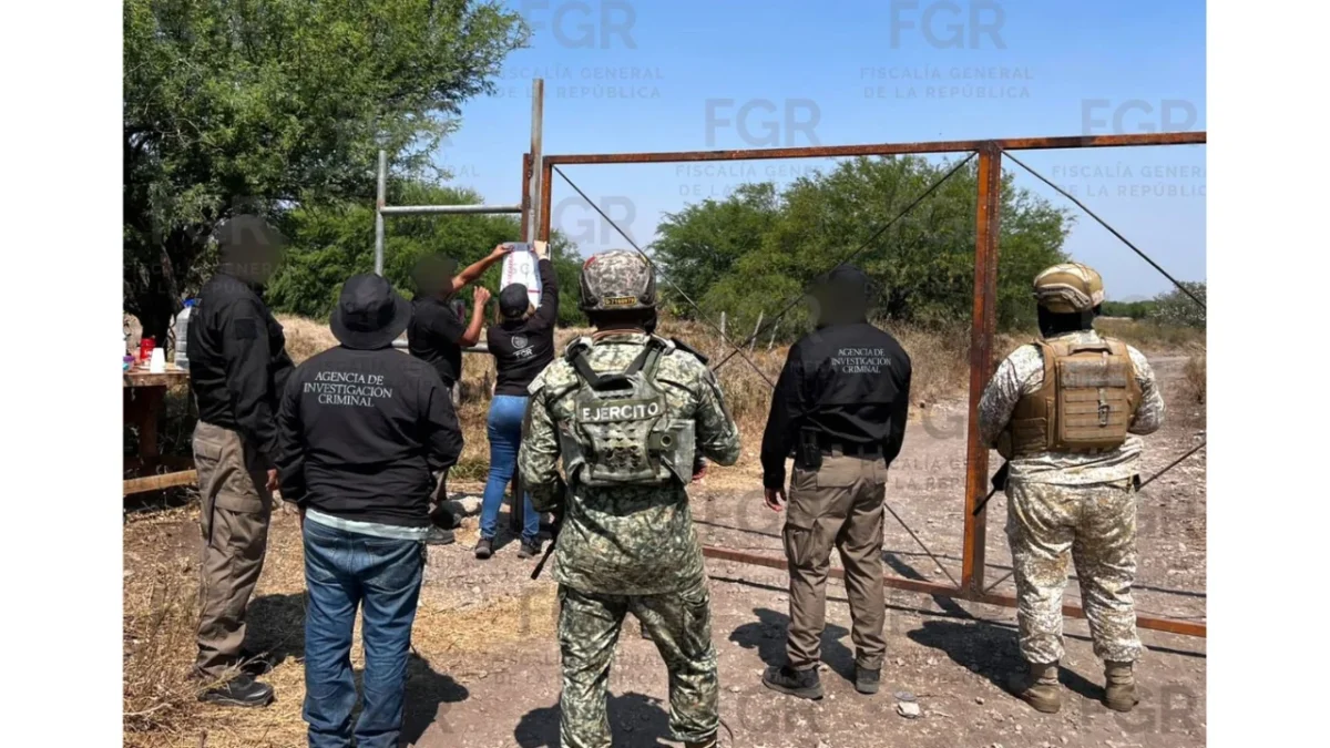 Foto: Especial /la FGR aseguró en un operativo de 2 millones de litros de huachicol