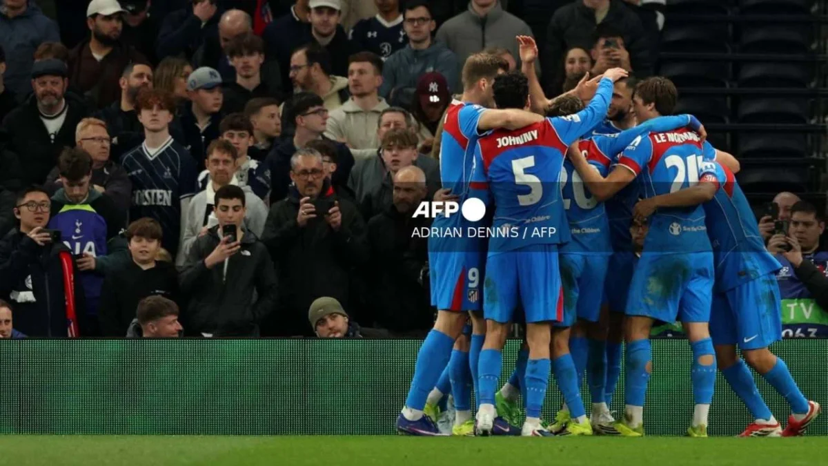 Atlético de Madrid se clasifica a cuartos de final de la Champions League pese a perder ante Tottenham.