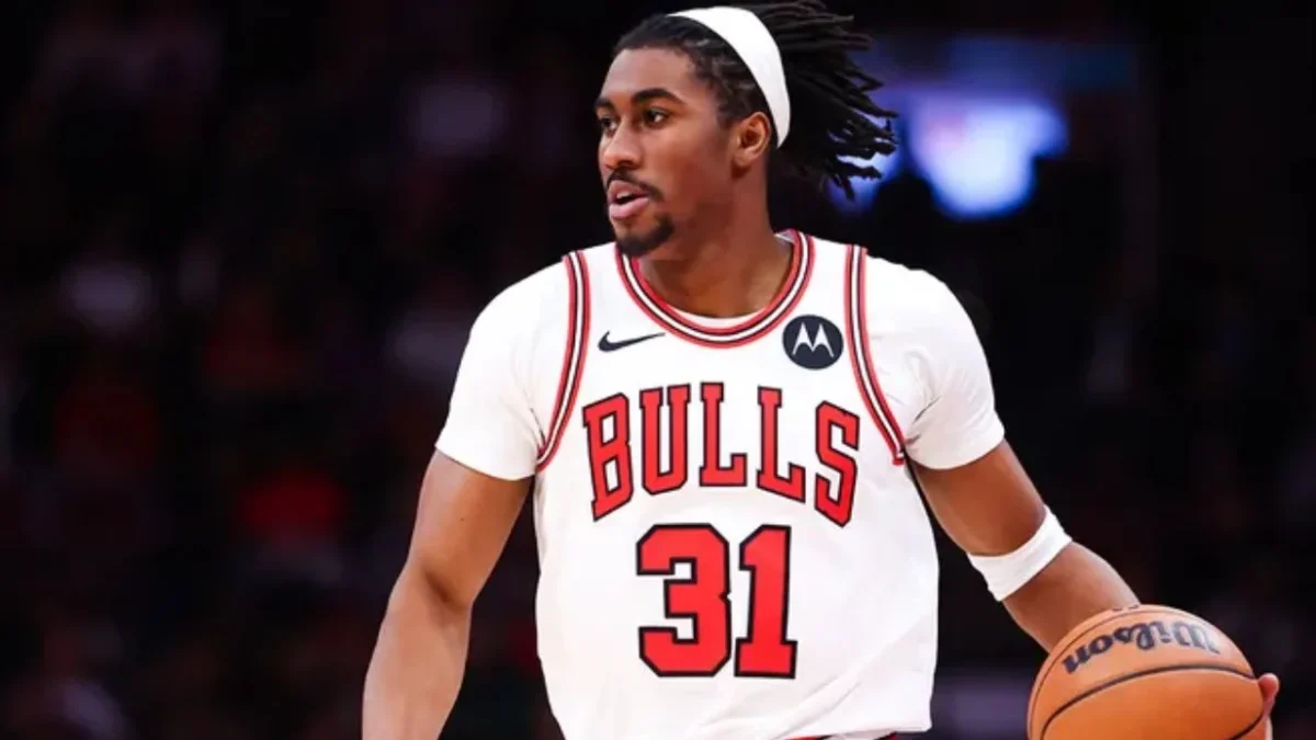 Jaden Ivey fuera de los Chicago Bulls por comentarios homofóbicos