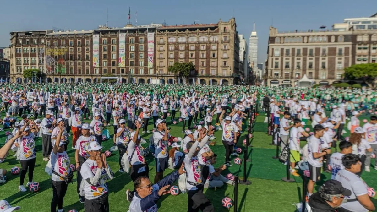 CDMX consigue récord Guinnes de 'La Clase de Futbol más Grande del Mundo'