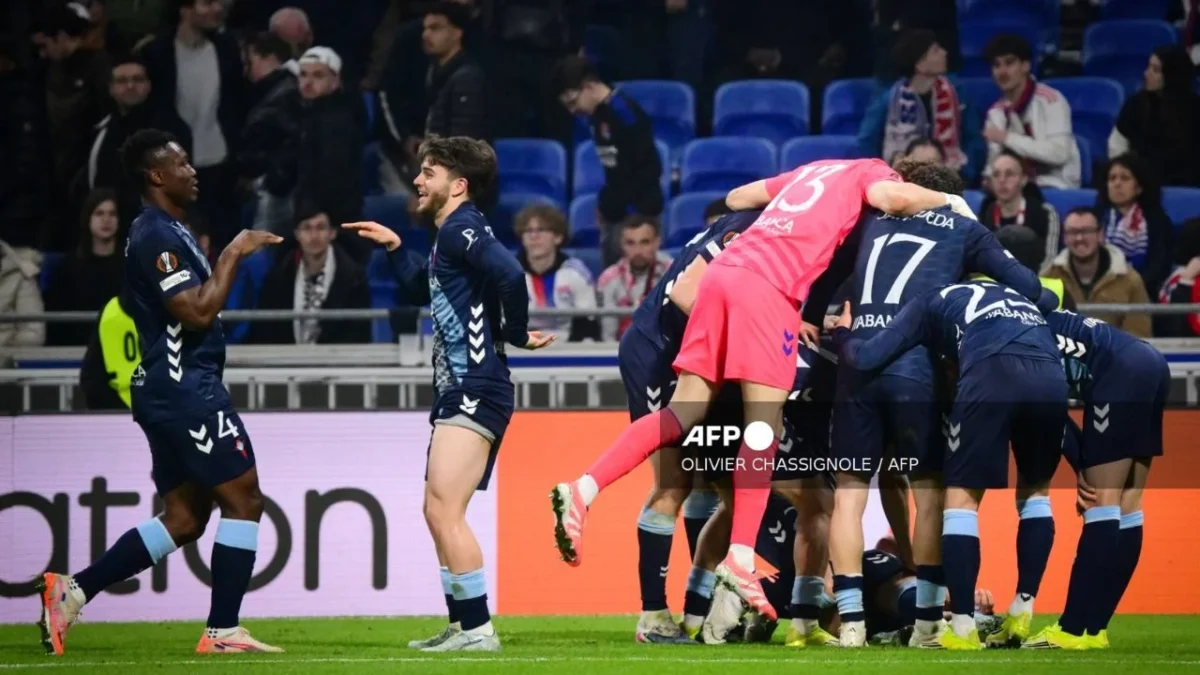 El Celta de Vigo eliminó al Olympique de Lyon, con lo que aseguró su pase a los cuartos de final donde enfrentará al Friburgo alemán.