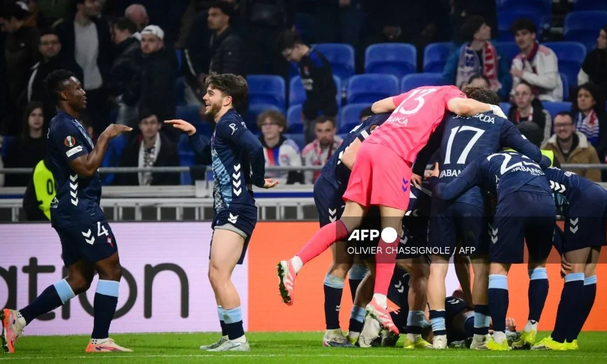 El Celta de Vigo eliminó al Olympique de Lyon, con lo que aseguró su pase a los cuartos de final donde enfrentará al Friburgo alemán.