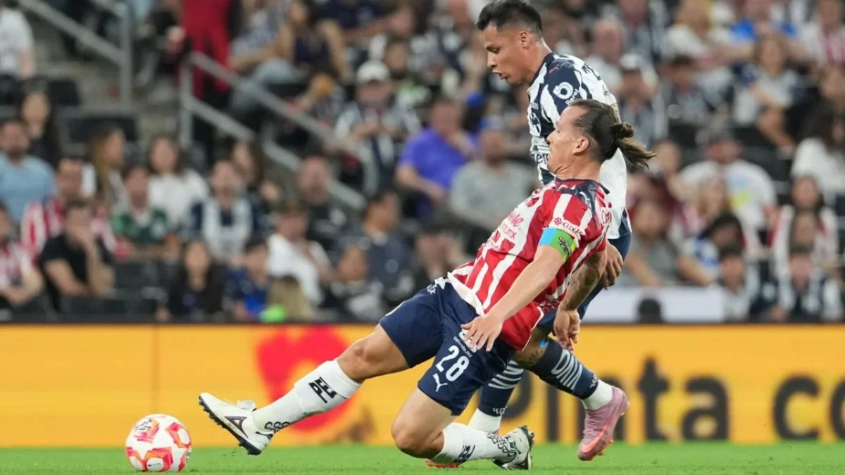 Con Monterrey a punto del empate, Chivas se salva y asegura el primer lugar de la tabla con 30 puntos y sus cuatro últimos partidos ganados.