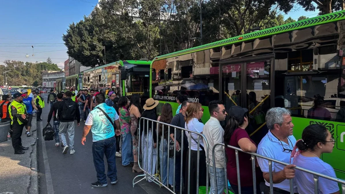 Cierre de estaciones en Línea 2 toma por 'sorpresa' a usuarios del Metro