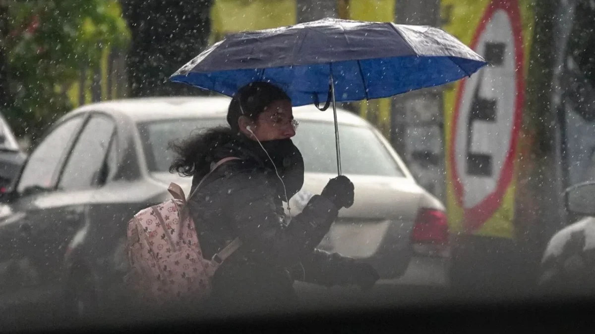 Lluvias fuertes, vientos intensos y posible formación de torbellinos o tornados afectarán el norte de México durante el clima hoy debido al avance del frente frío 39.