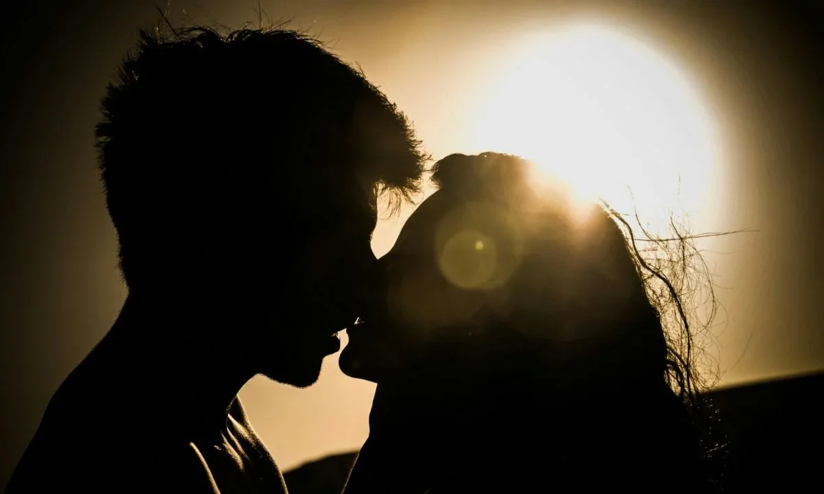 La aplicación de citas Tinder apuesta por la IA para crear matches 'más profundos' y llegar a la generación Z.