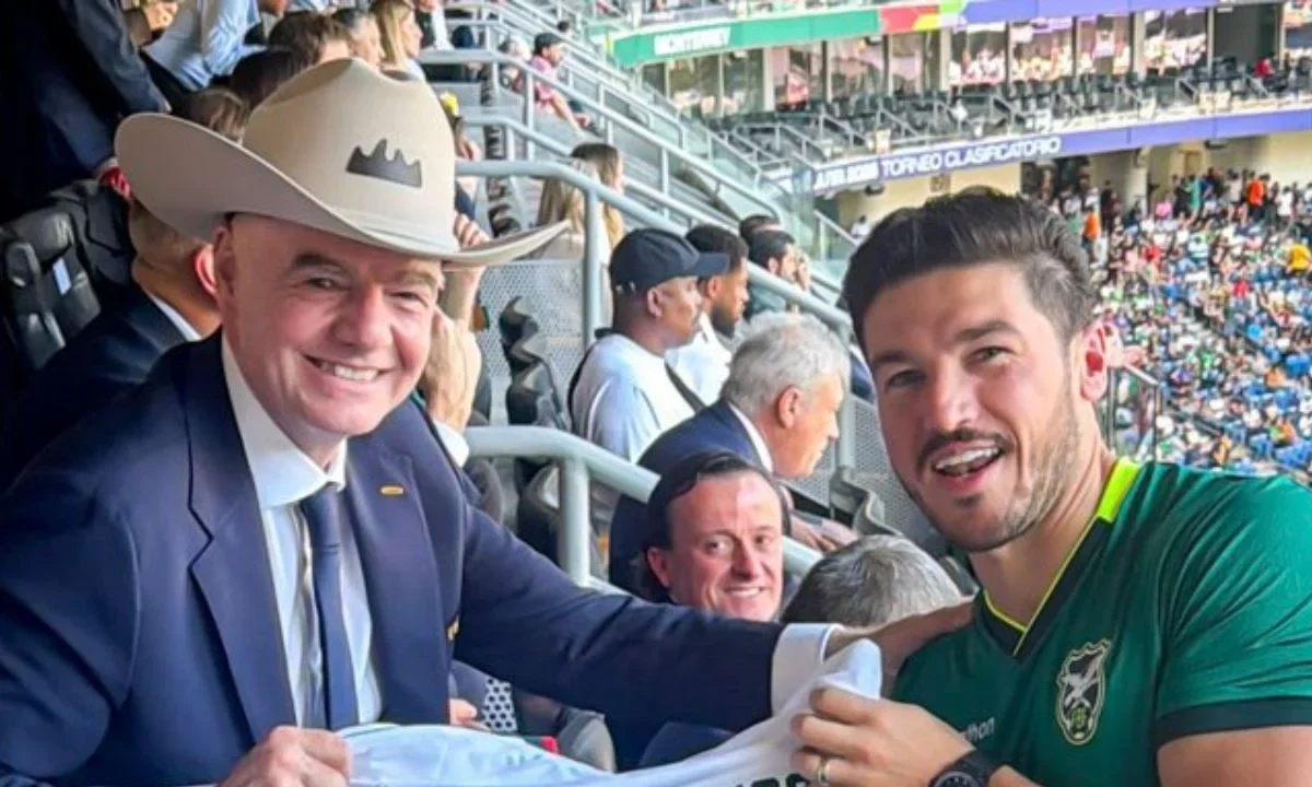 Samuel García y Gianni Infantino estuvieron presente en el duelo de repechaje entre Bolivia y Surinam en Monterrey, Nuevo León.