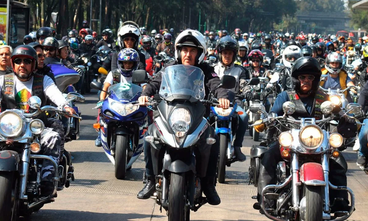 Diversos colectivos y motociclistas se movilizarán estedomingo en la Ciudad de México, generando posibles afectaciones viales en principales avenidas.