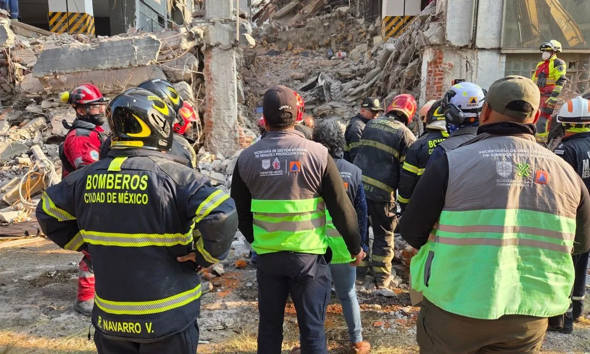 Concluyen labores de búsqueda en San Antonio Abad, colapso deja 3 muertos
