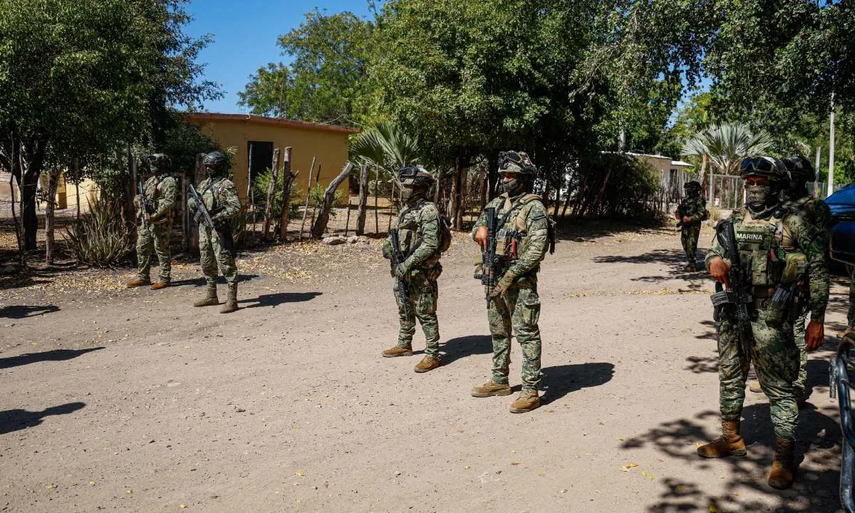 Cuatro elementos de las fuerzas federales resultaron heridos tras el enfrentamiento con 'Los Mayos' en Sinaloa.