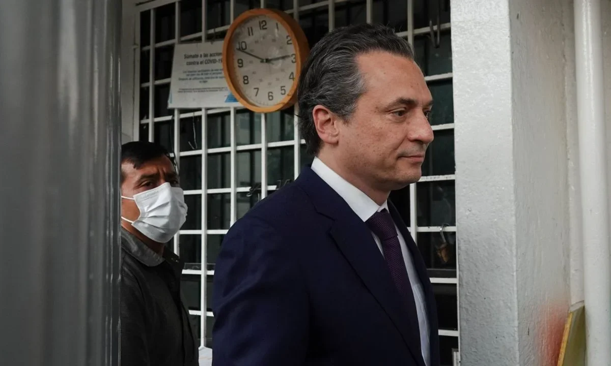 Jorge N, quien era contador de Emilio Lozaya, exdirector de Pemex, recibió la medida cautelar de prisión preventiva por defraudación fiscal.