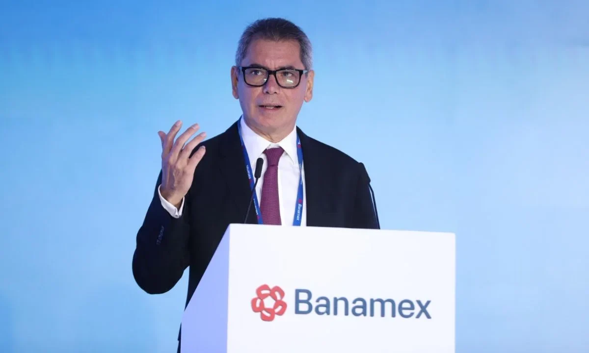 Edgar Amador, secretario de Hacienda, pidió a la banca una mayor participación para impulsar el crecimiento y dinamizar la inversión.