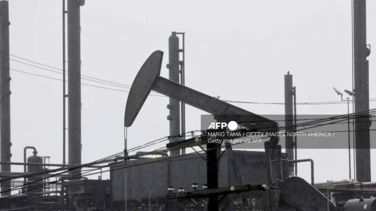 El Brent vuelve por arriba de los 100 dólares por barril.