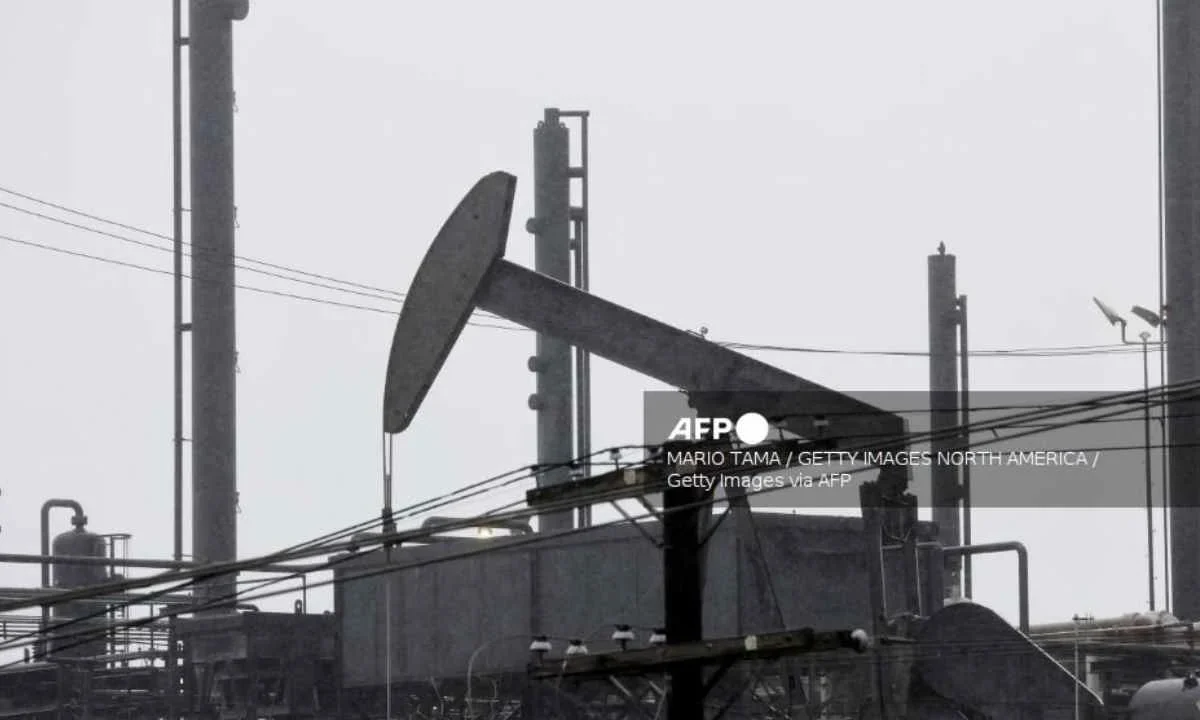 El Brent vuelve por arriba de los 100 dólares por barril.