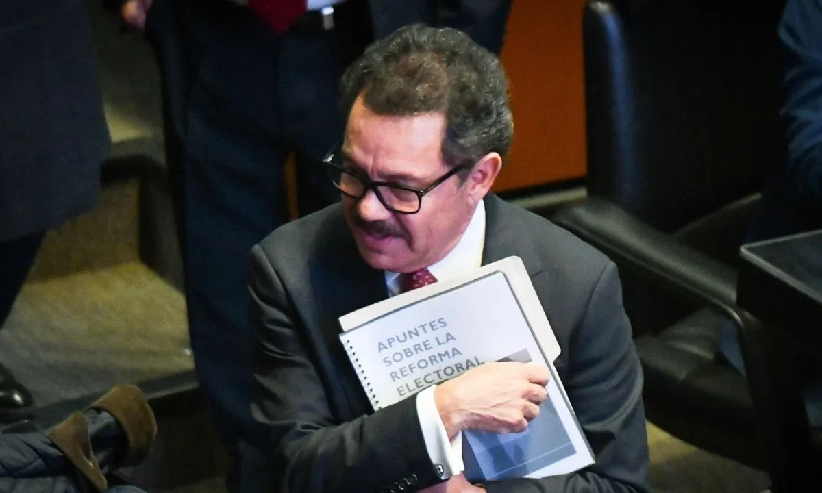 El PREP se queda y no será sustituido en la reforma electoral, informó el coordinador de los senadores de Morena, Ignacio Mier.