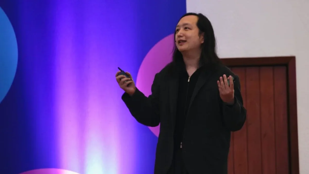 La exministra Digital de Taiwán, presentó 6 principios de diseño para que los sistemas de IA funcionen como administradores del bien común.
