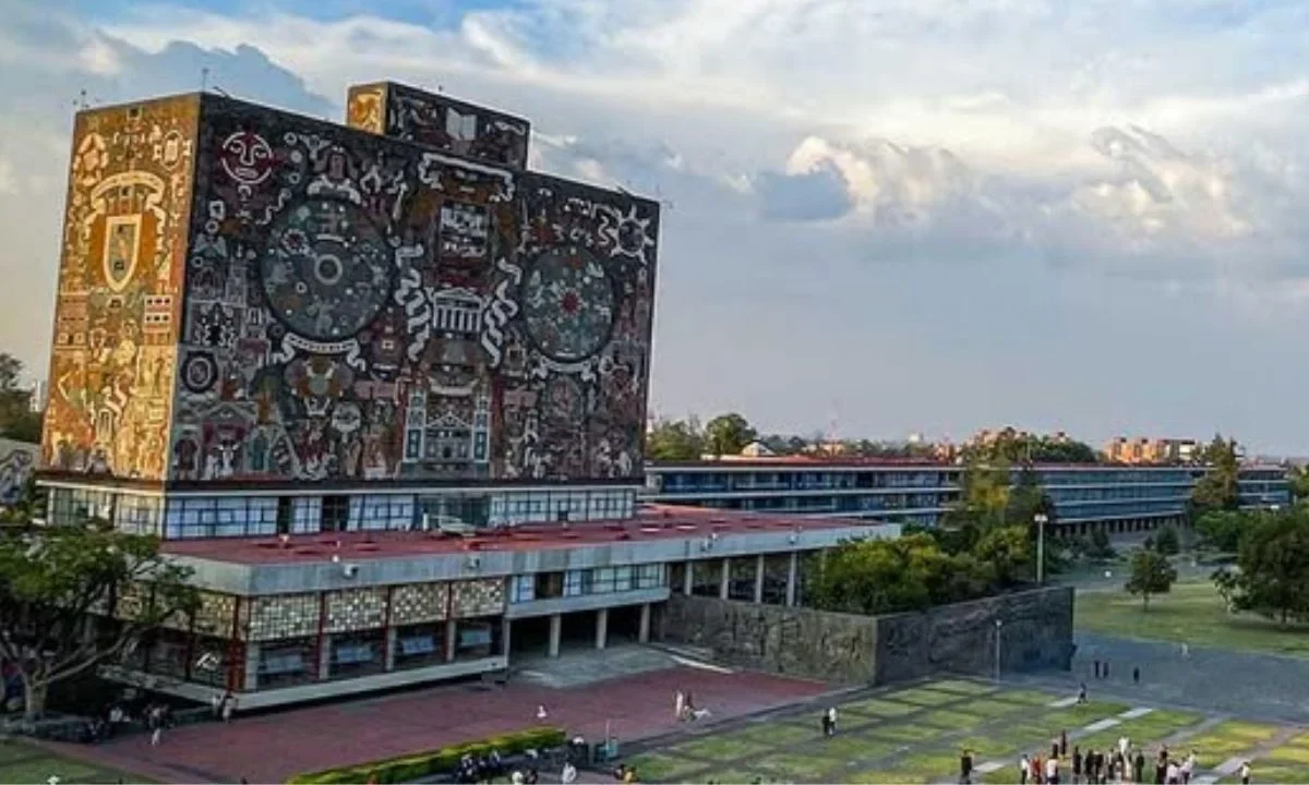 La Suprema Corte de Justicia de la Nación (SCJN), resolvió que la Universidad Nacional Autónoma de México (UNAM) no puede cobrar por cursos para liberar el requisito de titulación.