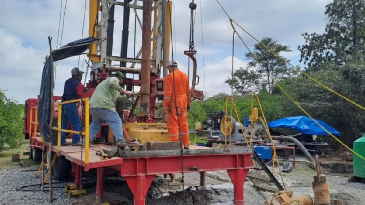 La Comisión Estatal del Agua inició la perforación de pozo profundo en Matlapa, para garantizar el suministro de agua potable en la sierra.