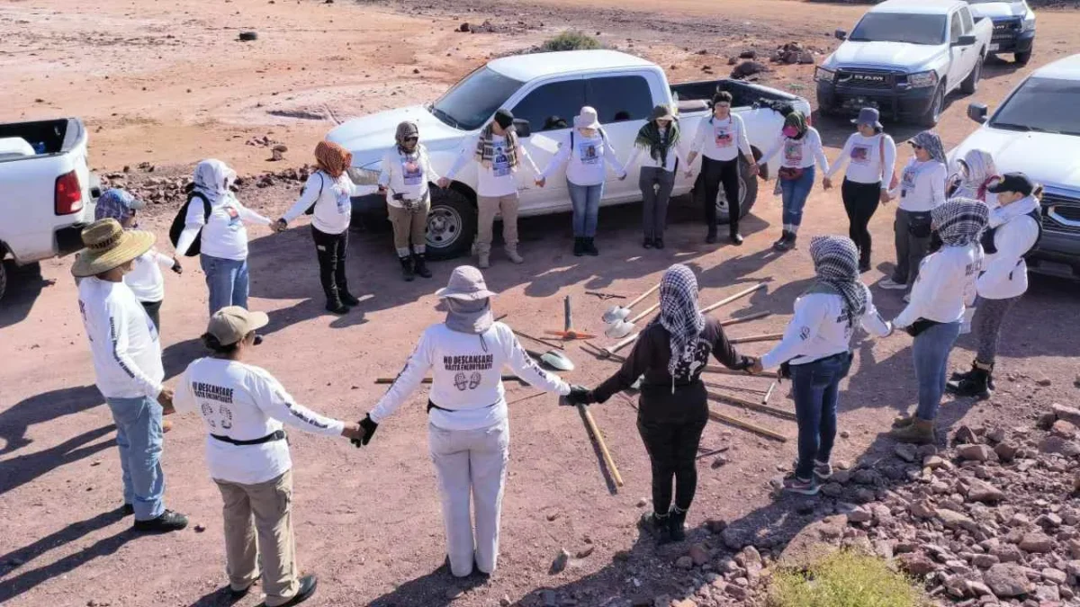 Guerreras Buscadoras hallan 8 osamentas en el valle de Guaymas, Sonora.