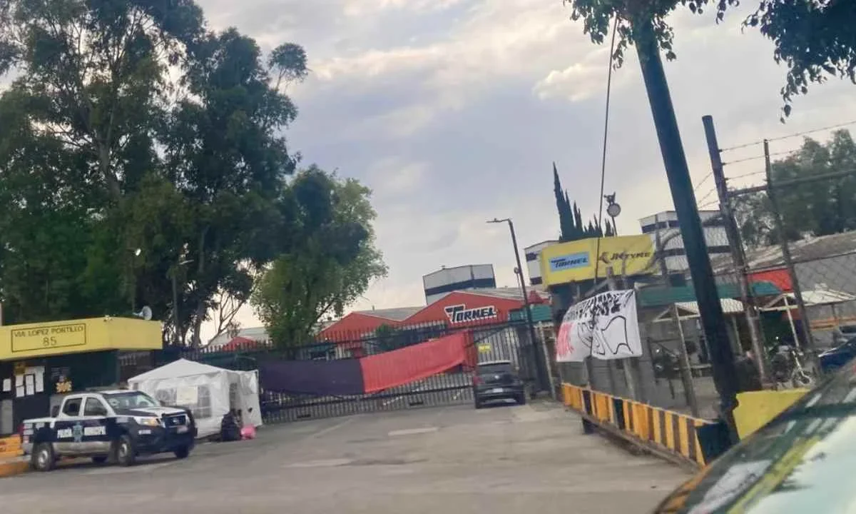 Huelguistas de Tornel urgen intervención del gobierno federal y estatal.