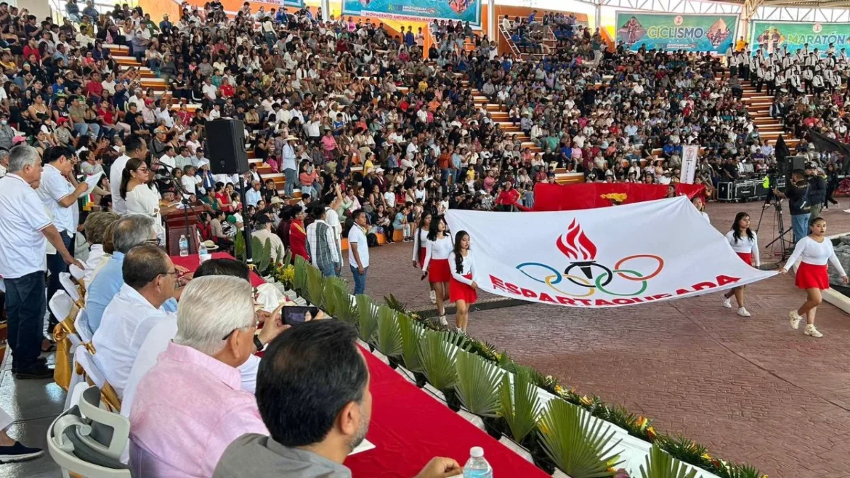 En Tecomatlán, Puebla, comenzó la XXII edición de la Espartaqueada Deportiva en donde más de 30 mil deportistas son parte del evento.
