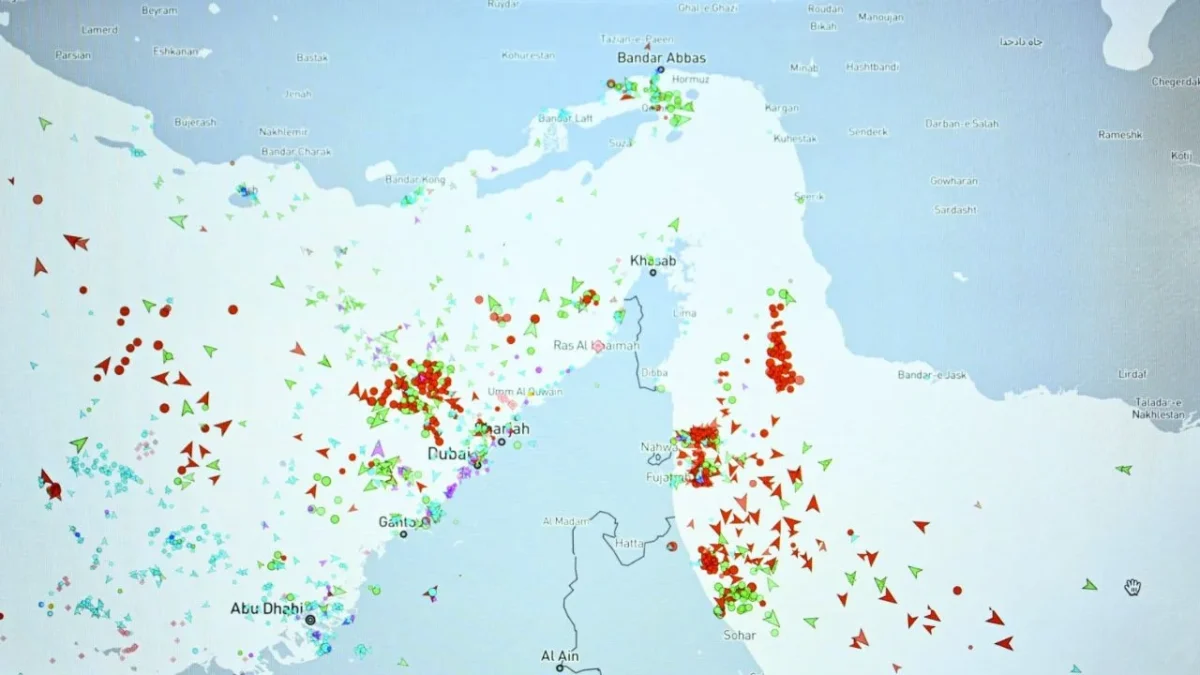 El estrecho de Ormuz, que conecta los golfos Pérsico y de Omán, canaliza una quinta parte del petróleo que se comercia en el mundo.